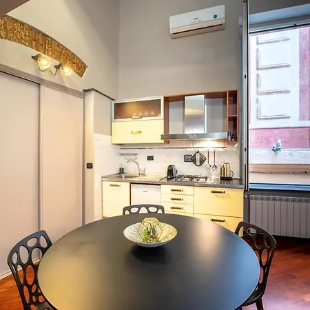 Apartment Urban Style Downtown Metro & Aquarium 300m Away Genoa