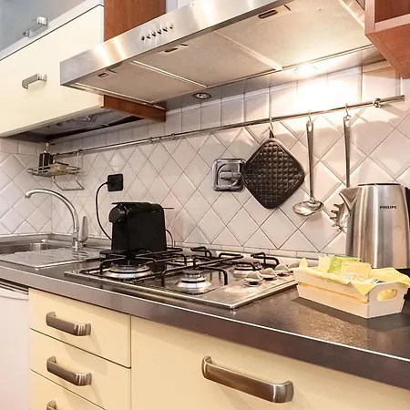Urban Style Downtown Metro & Aquarium 300m Away Apartment *